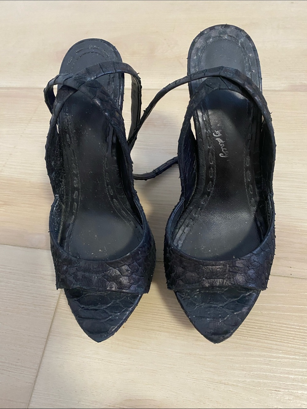 Women's Black Pointed-Toe Slingback Heels